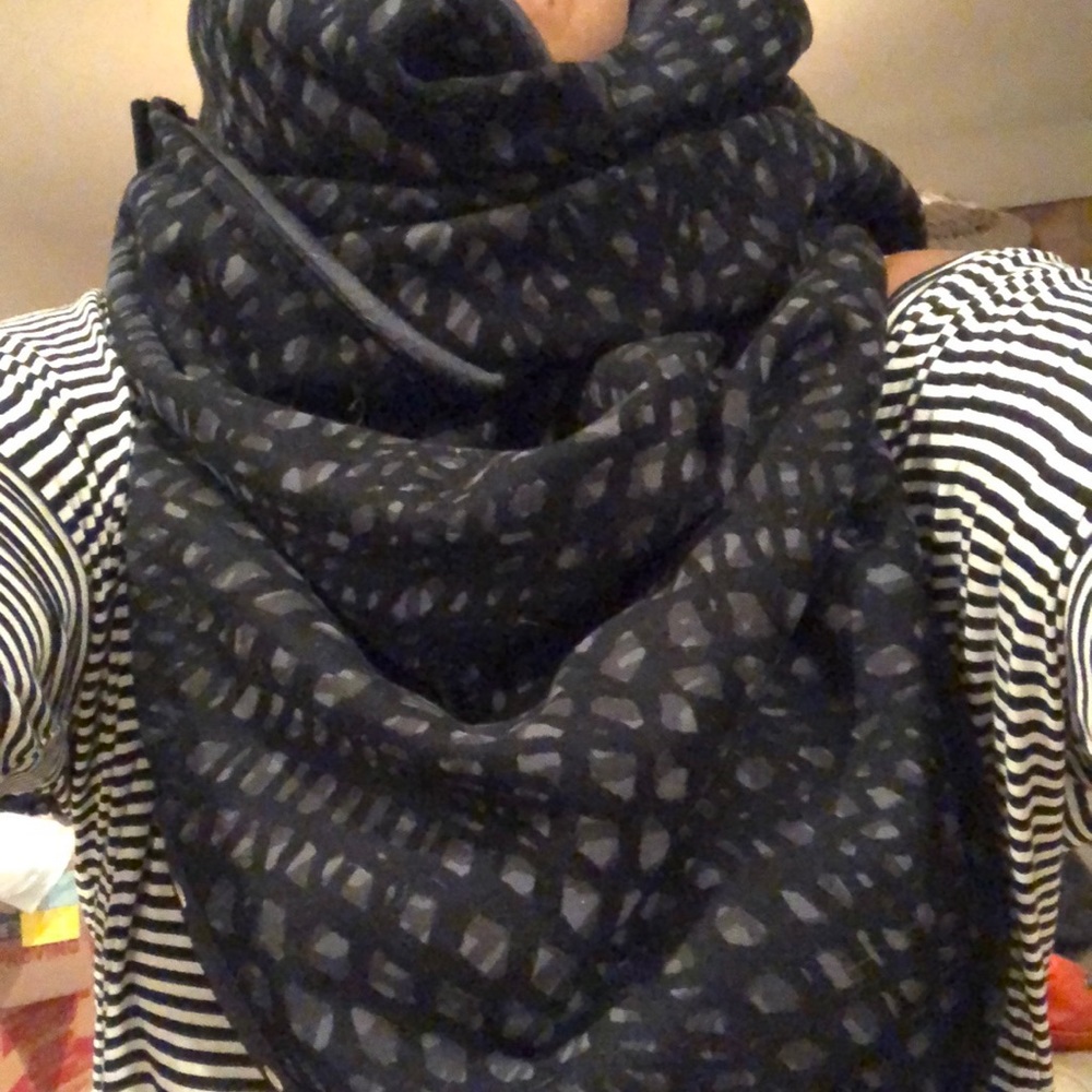 Lululemon Vinyasa Fleece Wrap